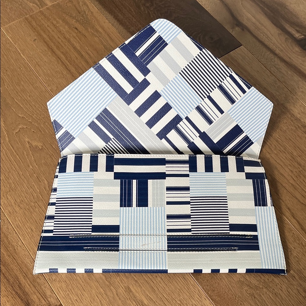 Vittoria Napoli Italian Leather Envelope Clutch – Blue Geometric Striped Print - Picture 4 of 8